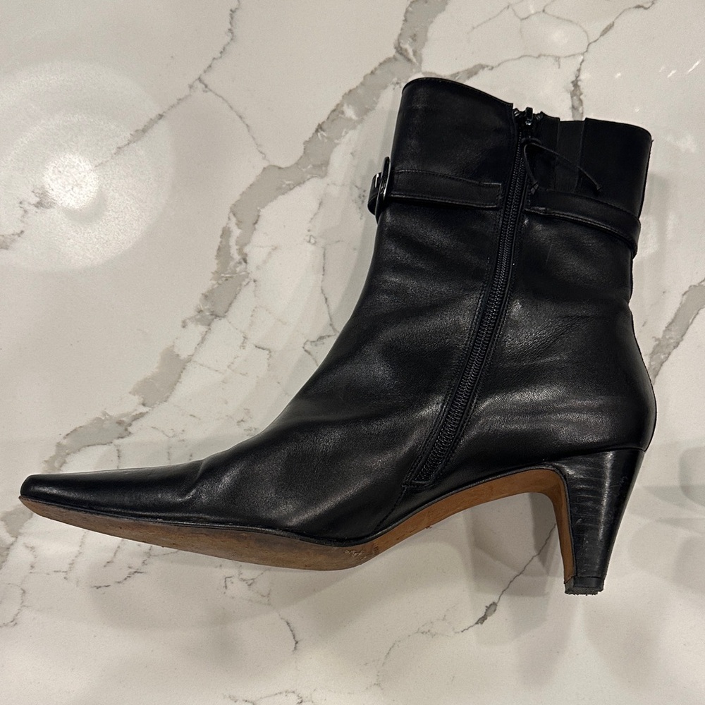 Donald J. Pliner Black Leather Pointed-Toe Mid-Heel Ankle Boots - Picture 3 of 12